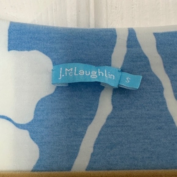 J. McLaughlin Lightweight Tee Tank Cap Sleeve Floral Blue and White Top Small S - Picture 2 of 5